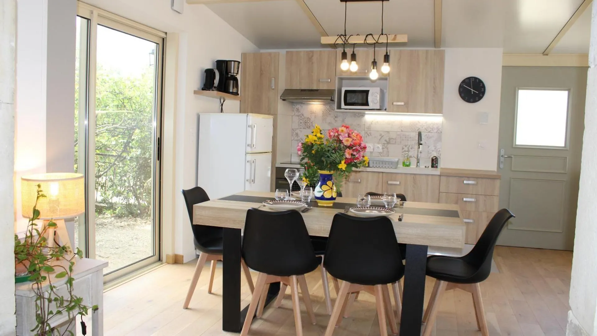 Gite Au Chateau Montboucher-sur-Jabron 0*,  Francja